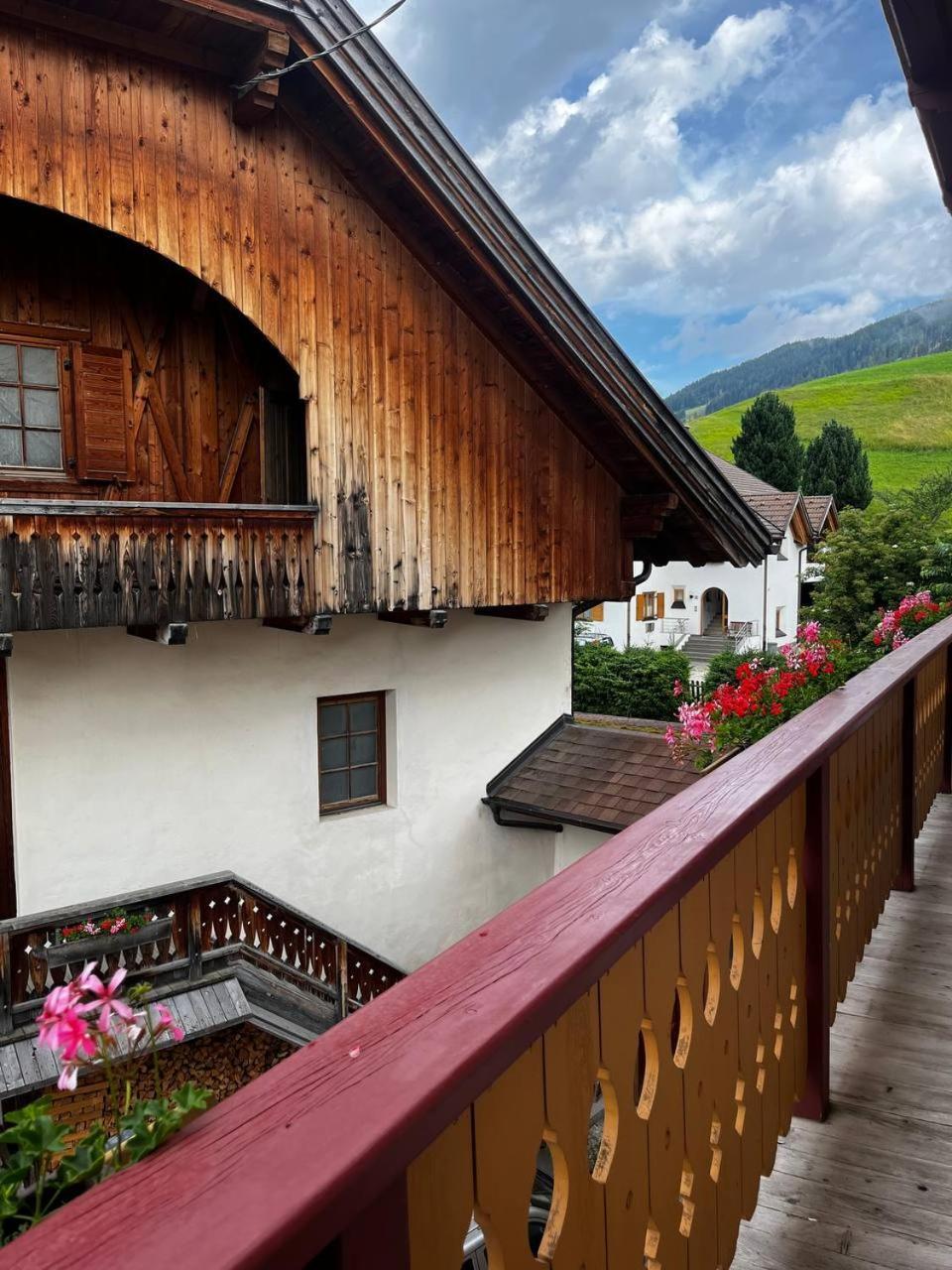 Stroblhof Toblach-도비아코 외부 사진